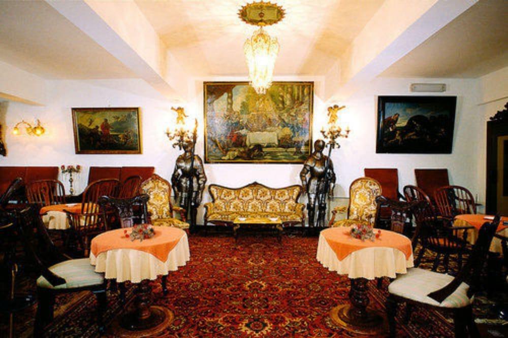 Hotel Porto Roca Монтероссо-аль-Маре Экстерьер фото